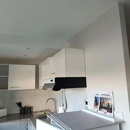 Proche Du Centre アパート